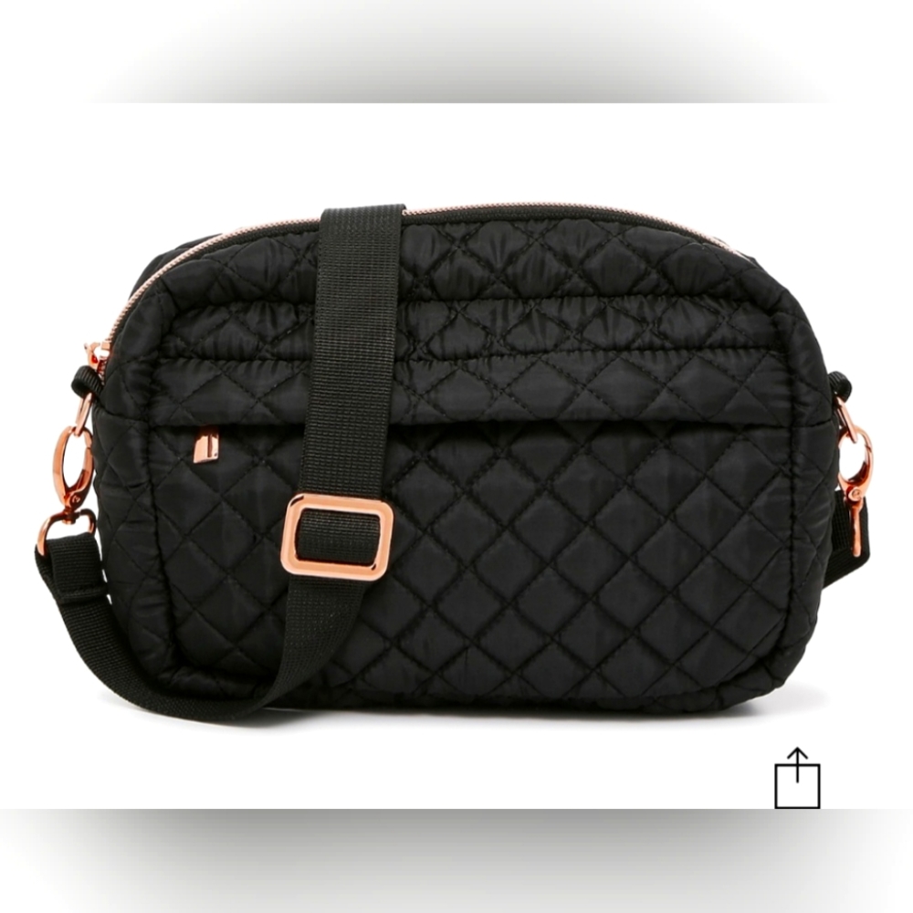 Mytagalong Waist Bag in black.